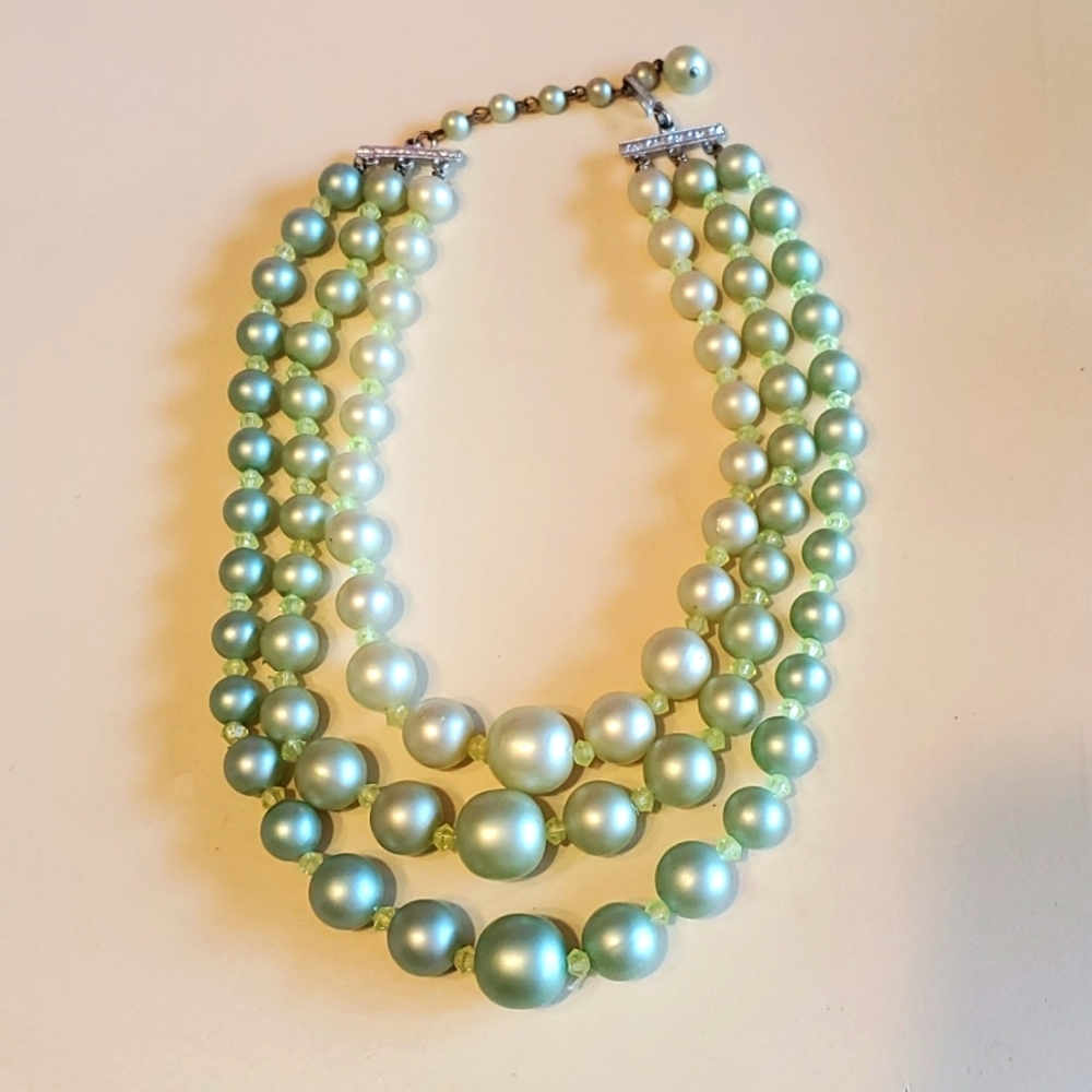 Vintage 3 Layer Green Beaded Necklace